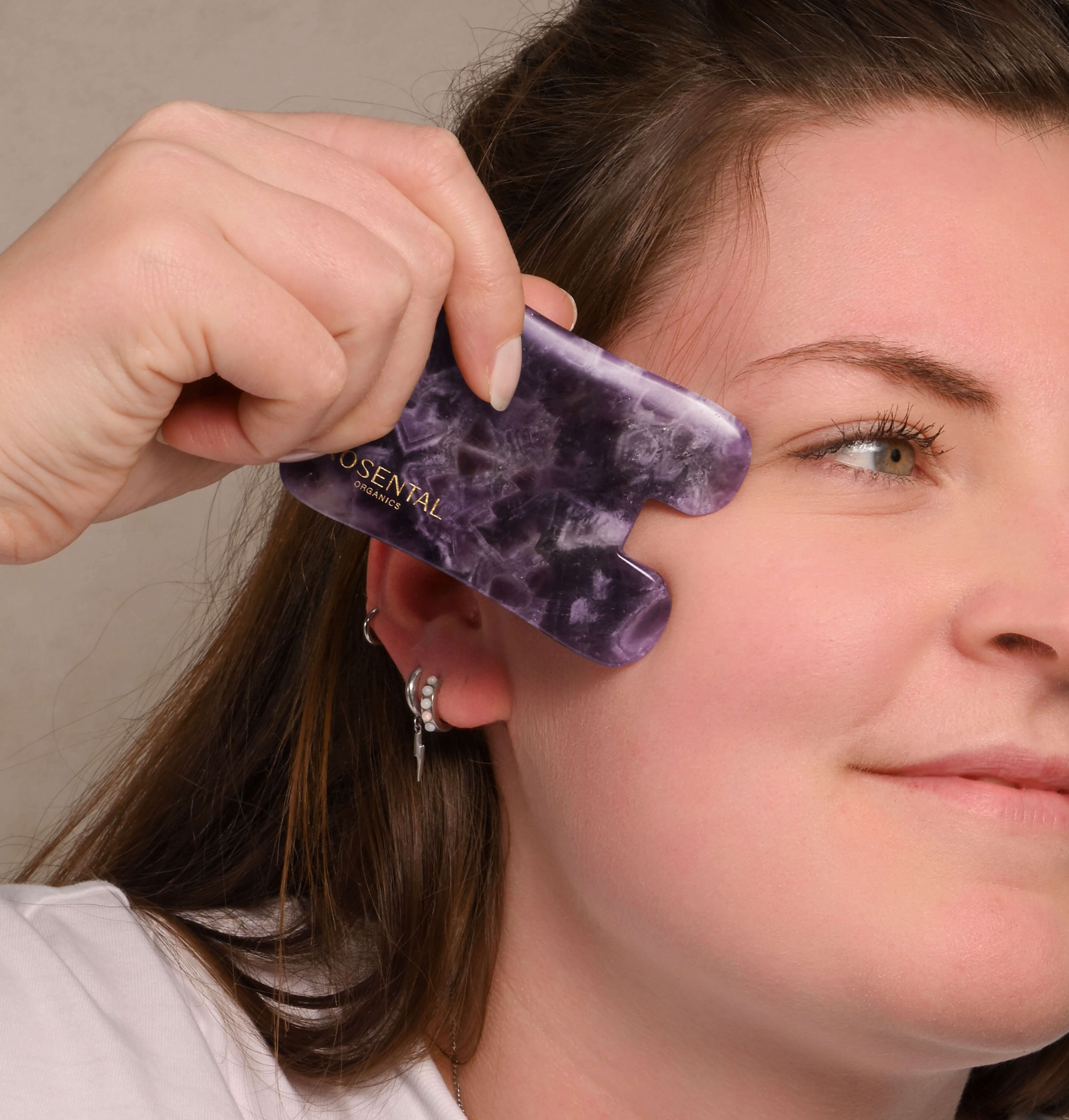 rosental-organics-4260576412133-amethyst-gua-bild2 Amethyst Gua Sha | Natural Lifting Tool