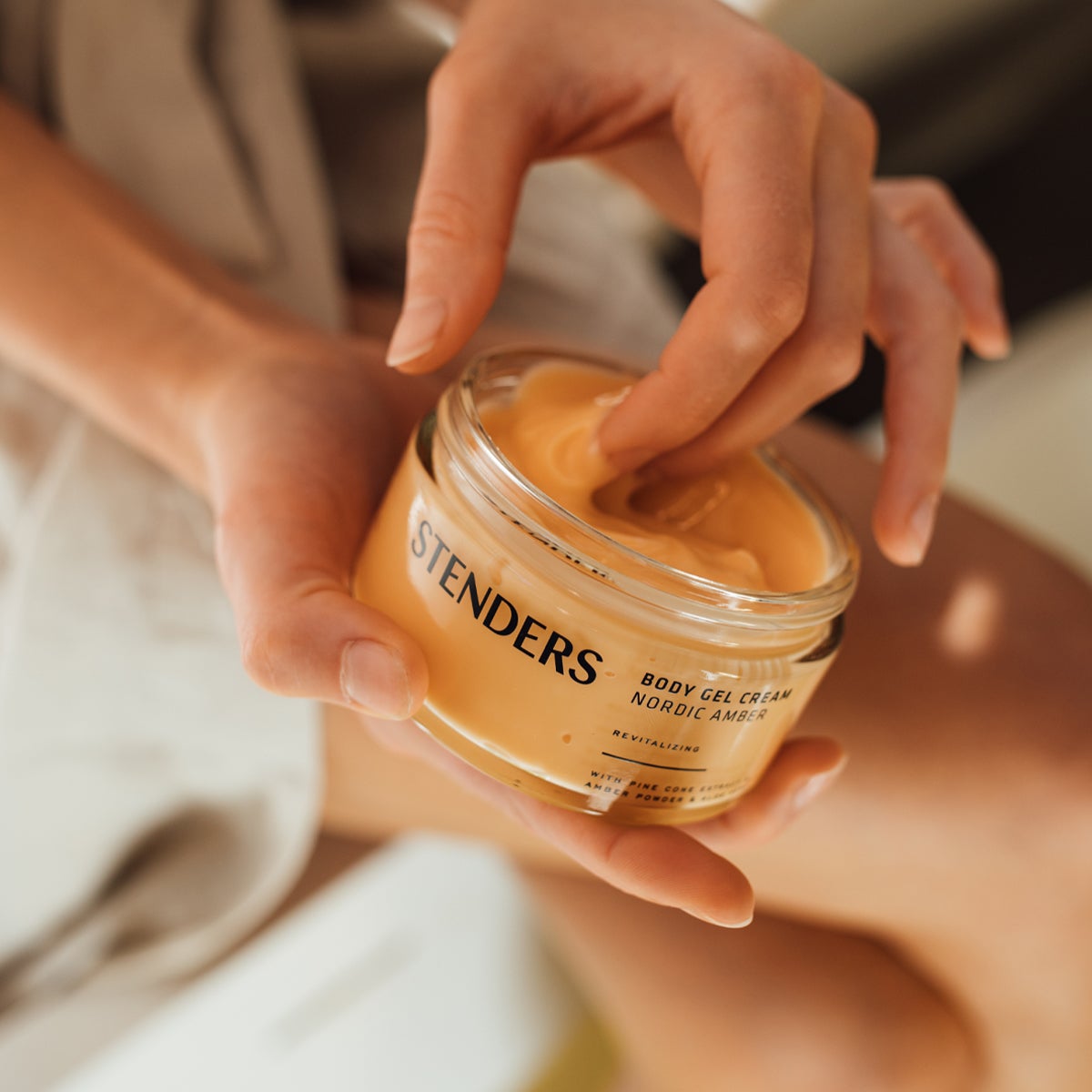 stenders-body-gel-cream-nordic-amber-3 Gel-Körpercreme Nordischer Bernstein