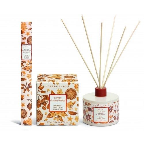 lerbolario-bacche-fiori-legni-waldbeeren-bluten-holz-raumduft-mit-holzstaebchen-200ml-3 BACCHE FIORE LEGNI Parfum d'ambiance avec bâtonnets en bois